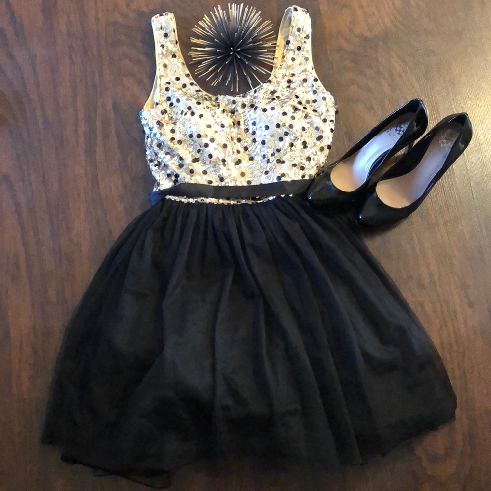 Jodi Kristopher Sequined Party Dress